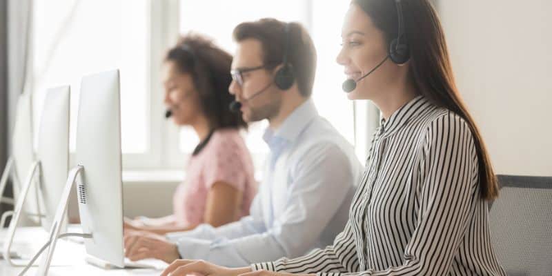 Nhược điểm hỗ trợ khách hàng chậm khi tìm hiểu giới thiệu KUBET